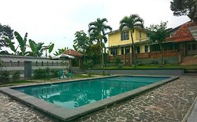 Cunang Hill Hotel & Resort